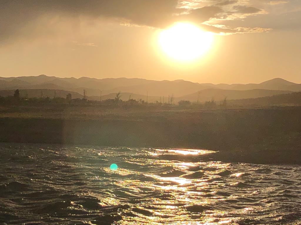Oleaje alto en la presa Chihuahua
